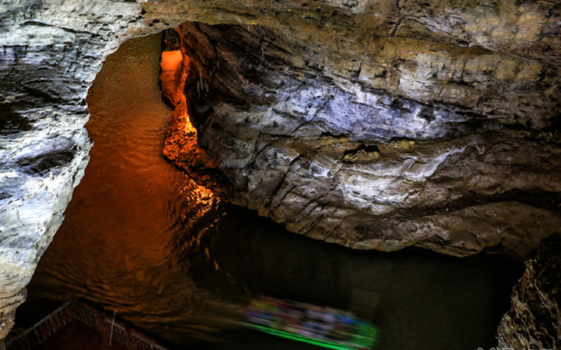 Yellow Dragon Cave1.jpg