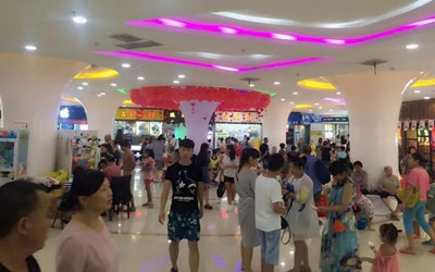 Zhangjiajie Underground Shopping Center2.jpg