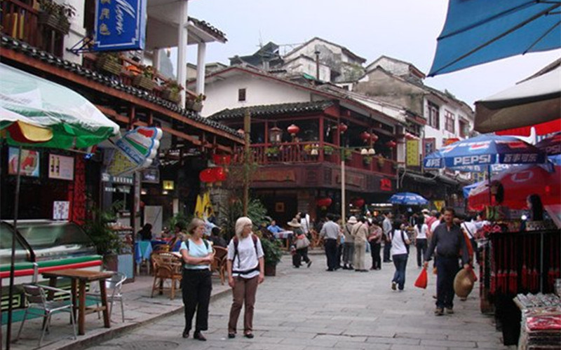 West Street in Yangshuo.jpg