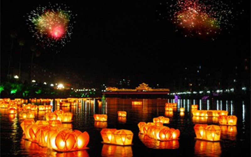 Guilin River lantern song festival.jpg
