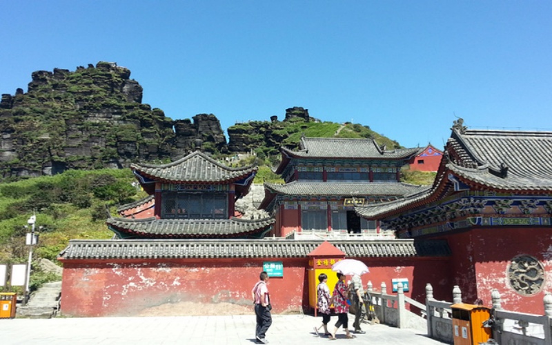 Chengen Temple in Fanjing Mountain_副本.jpg