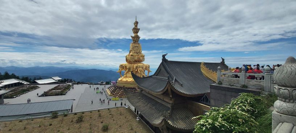 Emei Mountain.jpg