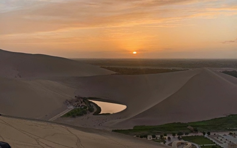 Echoing Sand Mountain4.jpg