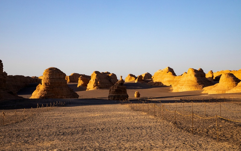 Dunhuang Yadan Geological Park 3.jpg Dunhuang Yadan Geological Park 3.jpg