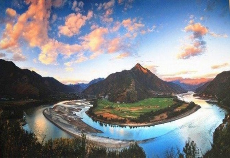 The First Bay of  Yangtze River in Lijiang.jpg