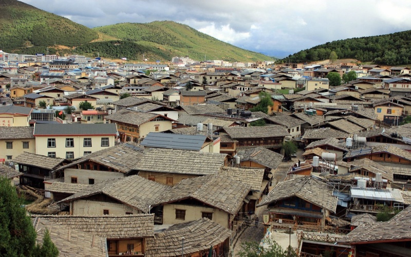 Dukezong Ancient Town of Shangri La.jpg