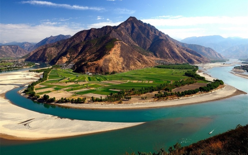 The First Bay of  Yangtze River in Lijiang city.jpg