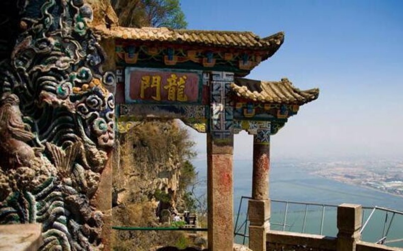 Kunming Western Hill1.jpg